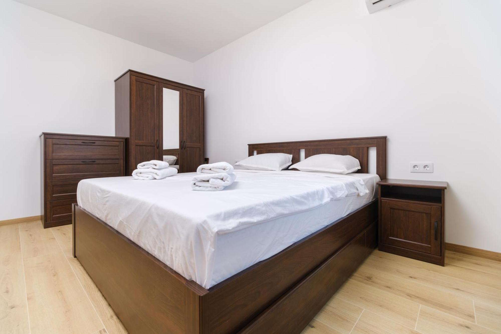Modern 1-Bedroom Apartment With Free Parking Plovdiv Buitenkant foto